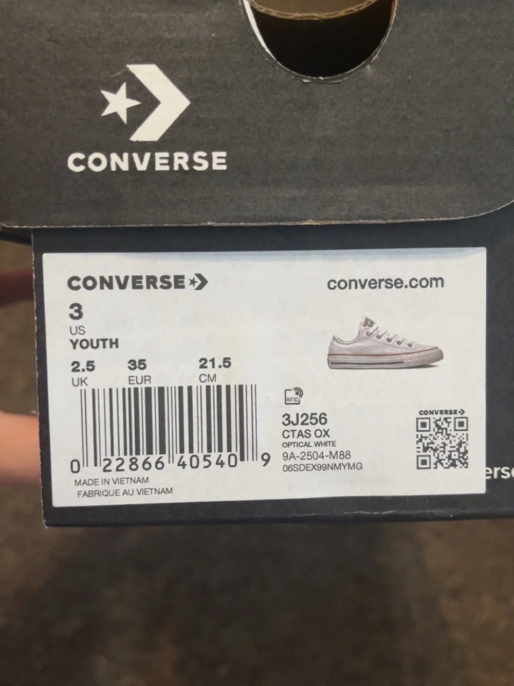 Converse white canvas